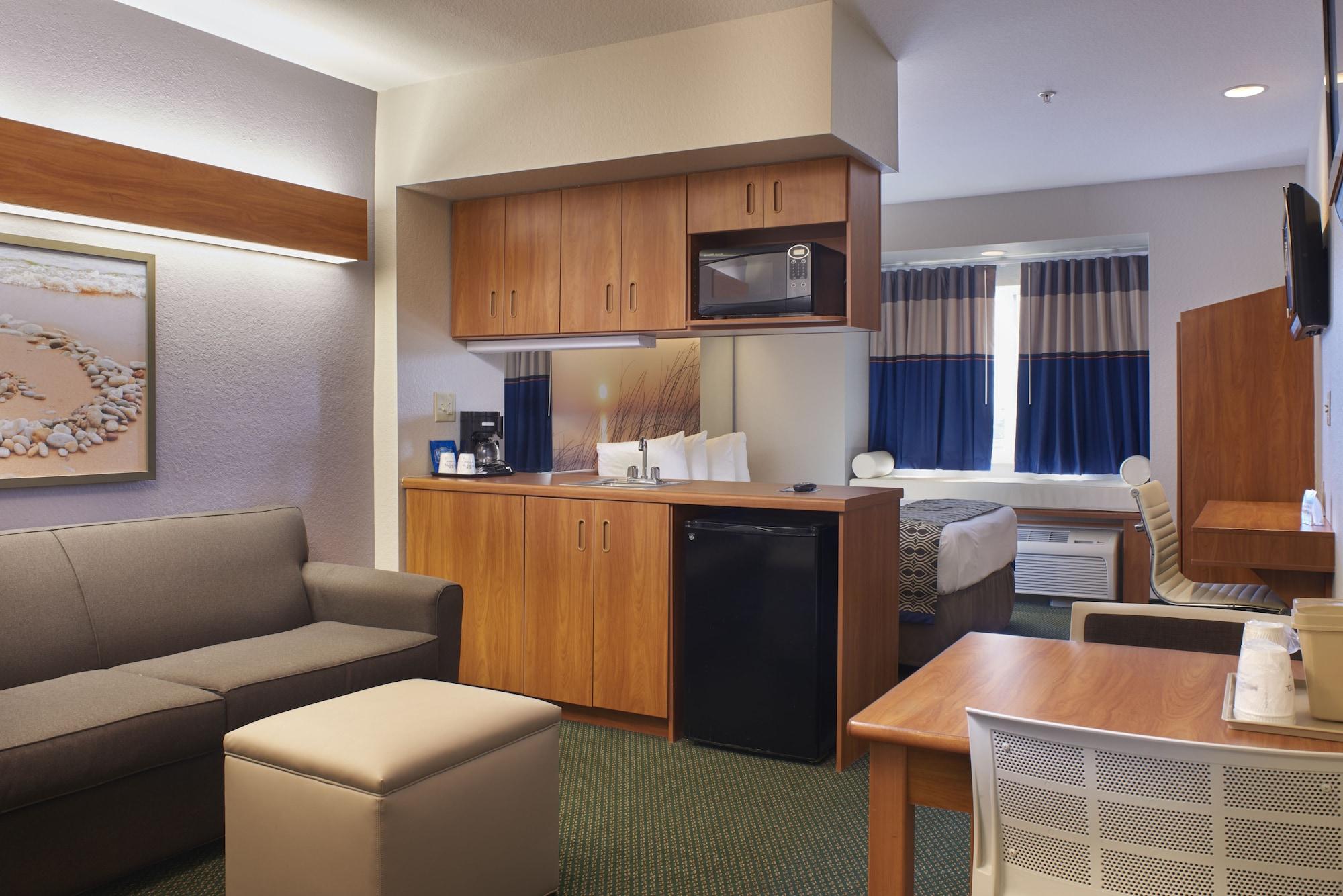 Microtel Inn & Suites By Wyndham Port Charlotte Punta Gorda Екстериор снимка